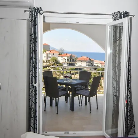 Ferienwohnung Mit Terrasse Apartment Gradac (Split-Dalmatia)